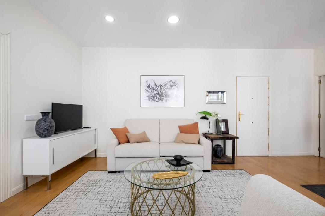 1 Bedroom 1 Bathroom Furnished - Sol - Bright Refurbished - Mintystay Madrid Exteriör bild
