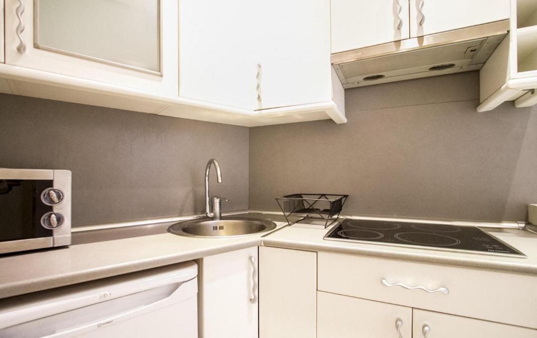 1 Bedroom 1 Bathroom Furnished - Sol - Bright Refurbished - Mintystay Madrid Exteriör bild